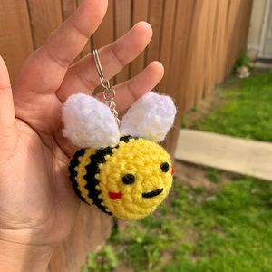 Crochet bee keychain 🐝🔑